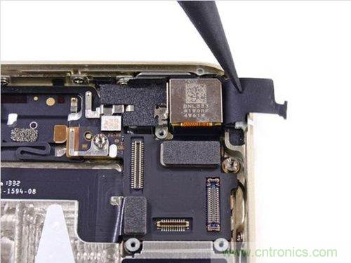 土豪金iPhone 5S拆解:內(nèi)部結(jié)構(gòu)升級,維修難度增加