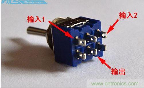 DIY：自制超炫音頻分配器，實現音箱共用