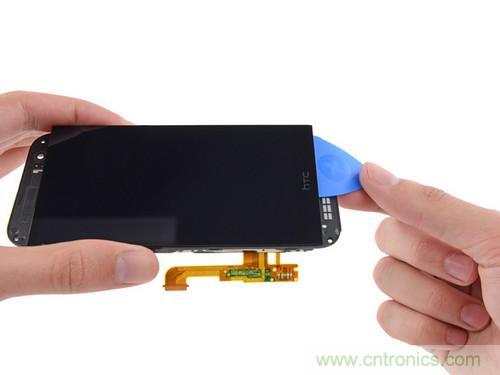 牛人強拆！新HTC One(M8)真機精密做工難修理