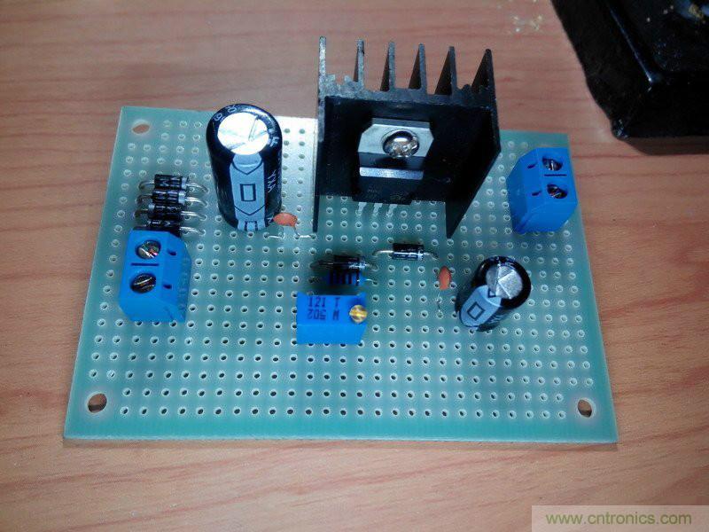 網友分享:DIY一個LM317 可調穩壓電源
