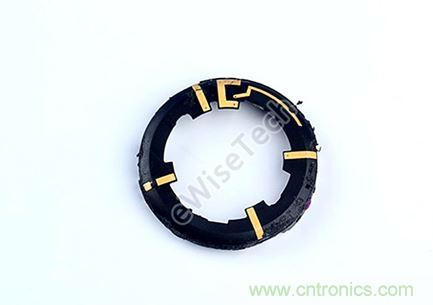 MOTO 360二代智能手表拆解：只有細節，沒有亮點