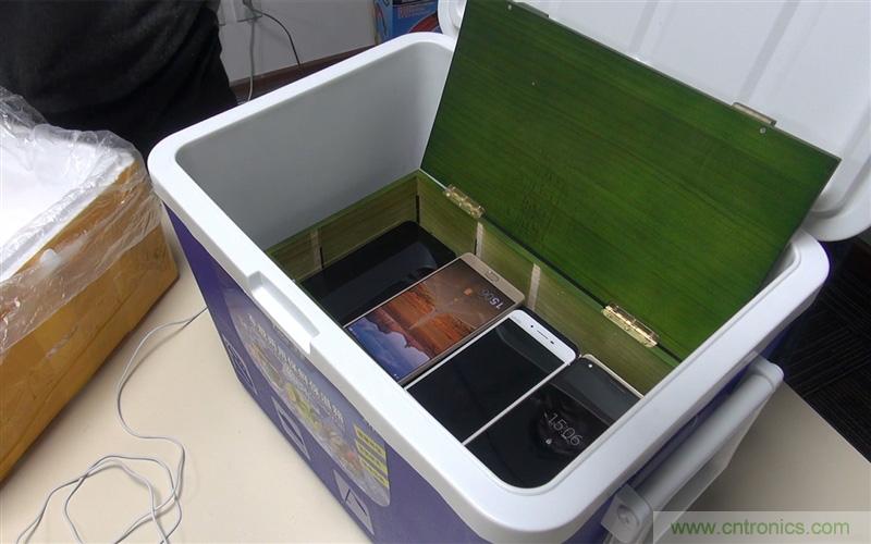 手機抗凍性能大挑戰:iPhone被完爆