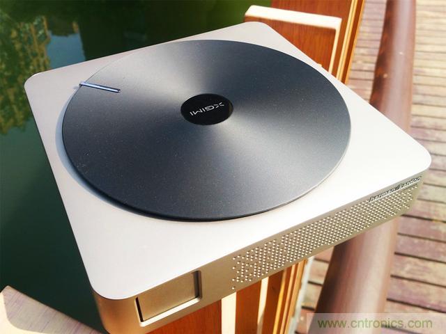無屏電視時代已然來臨，客廳你做好準備了嗎？