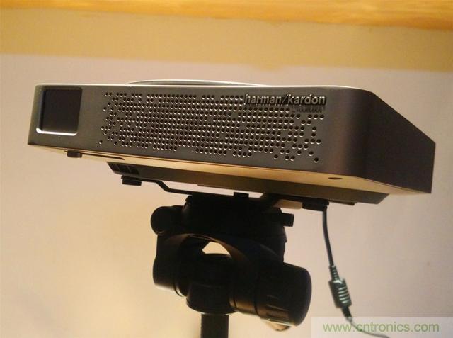無屏電視時代已然來臨，客廳你做好準備了嗎？