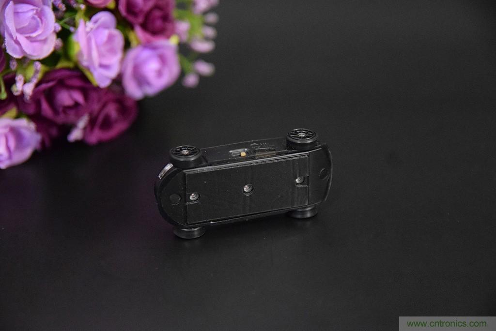 虛擬與現實相結合的飛車游戲，讓你體驗速度與激情的碰撞！