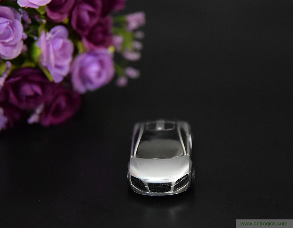 虛擬與現實相結合的飛車游戲，讓你體驗速度與激情的碰撞！