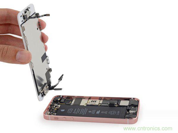 有什么地方沒有變？iPhone SE真機拆解